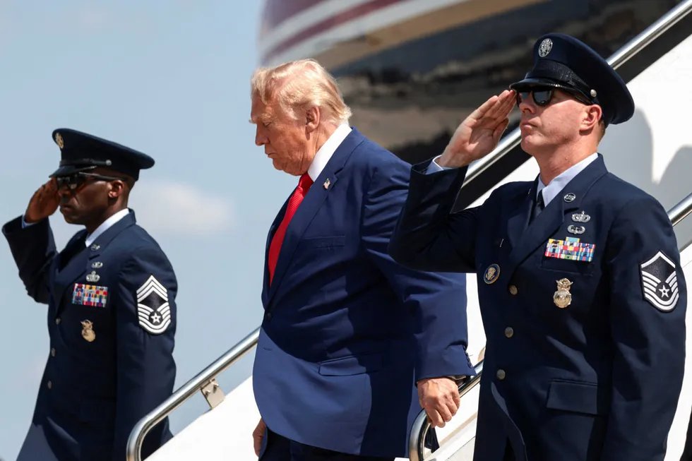Trump’s Own Allies Tell GOP to Distance From Iran War