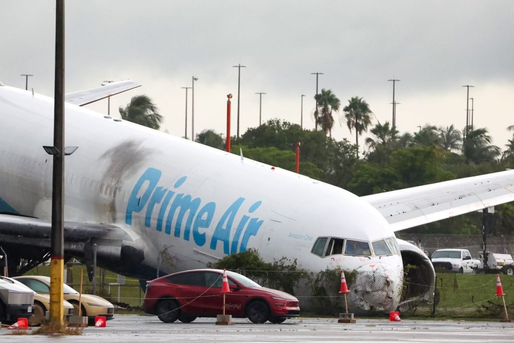 Amazon cargo jet aborted landing before Miami crash: 5 killed