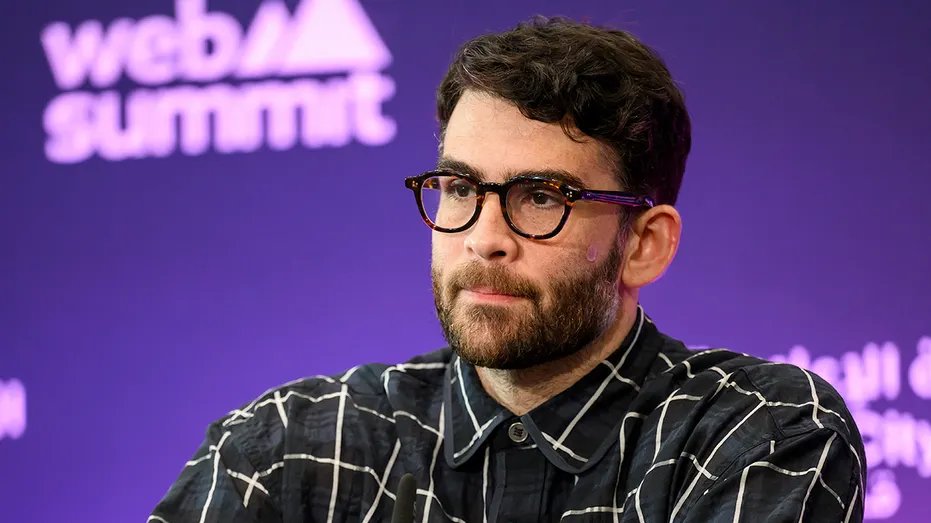 Piker Backs AOC for 2028 Despite Dem Backlash