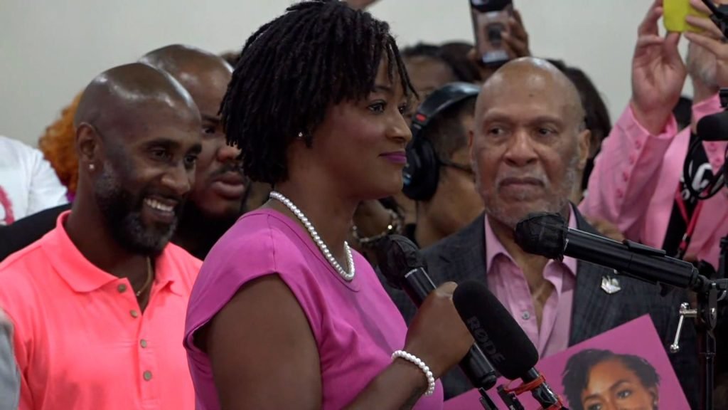 Florida Democrats Pick Socialist for Senate Race