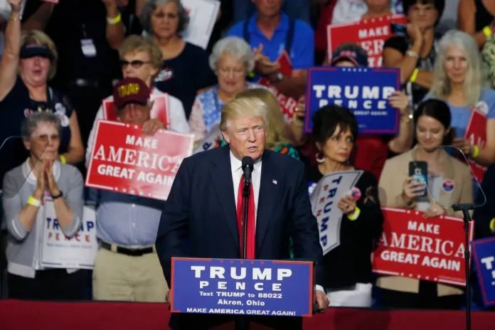 Trump Teleprompter Operator Pays $172K in Insider Trading