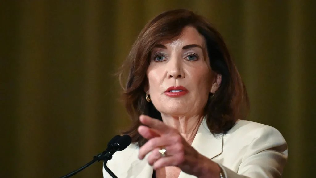 Hochul Wore Hijab, Conservatives Attack Her