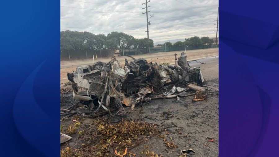 Car bursts into flames on Ventura highway