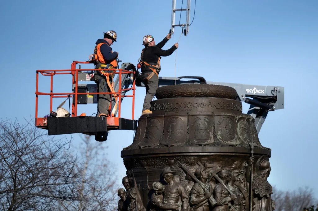 Trump Removes Slavery Criticism From Cemetery Webpage