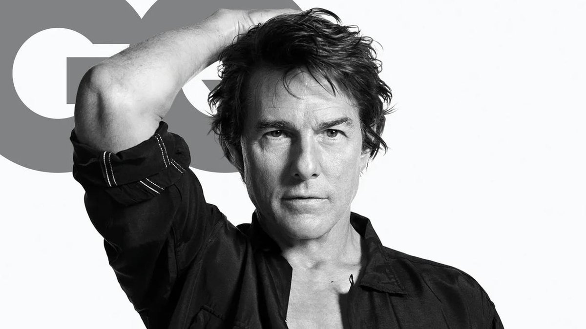 Tom Cruise roasted over mag cover with abs