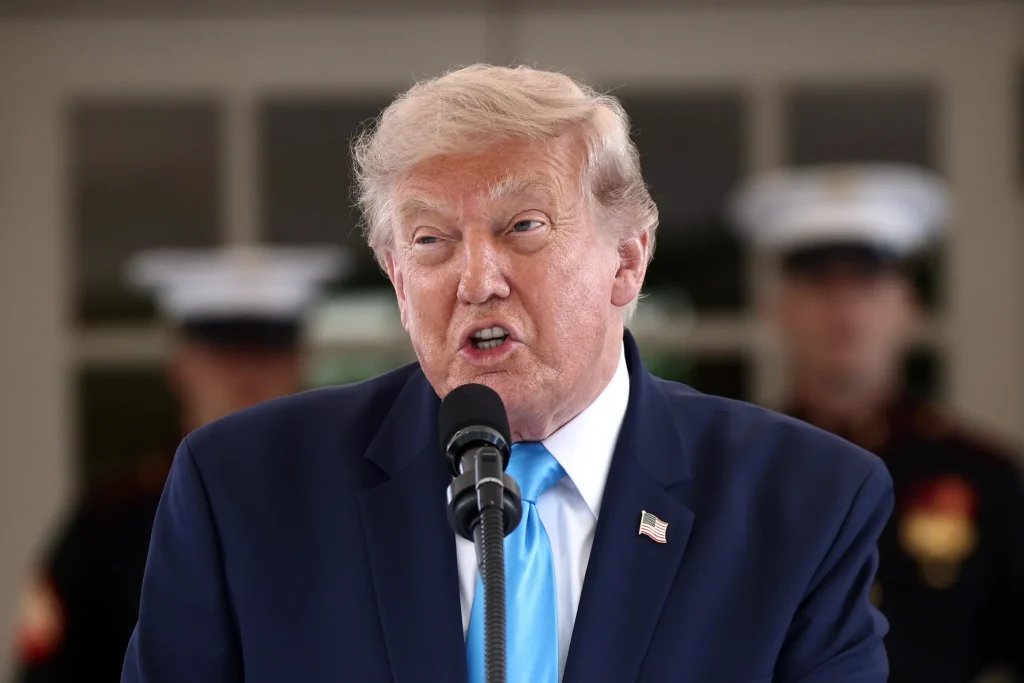 Trump’s Iran War Drains Approval as Gas Prices Surge