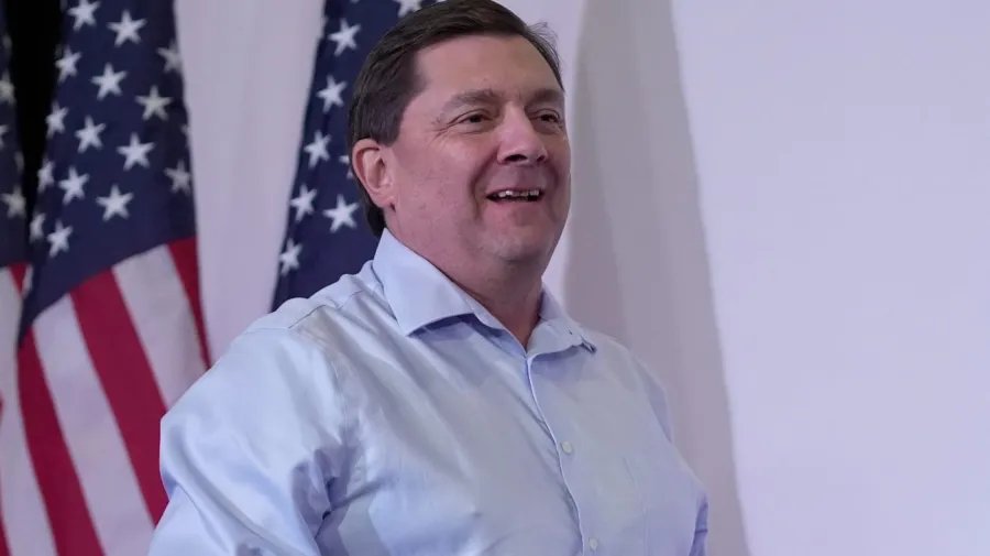 Troy Jackson Takes On Susan Collins in 100-Day Sprint