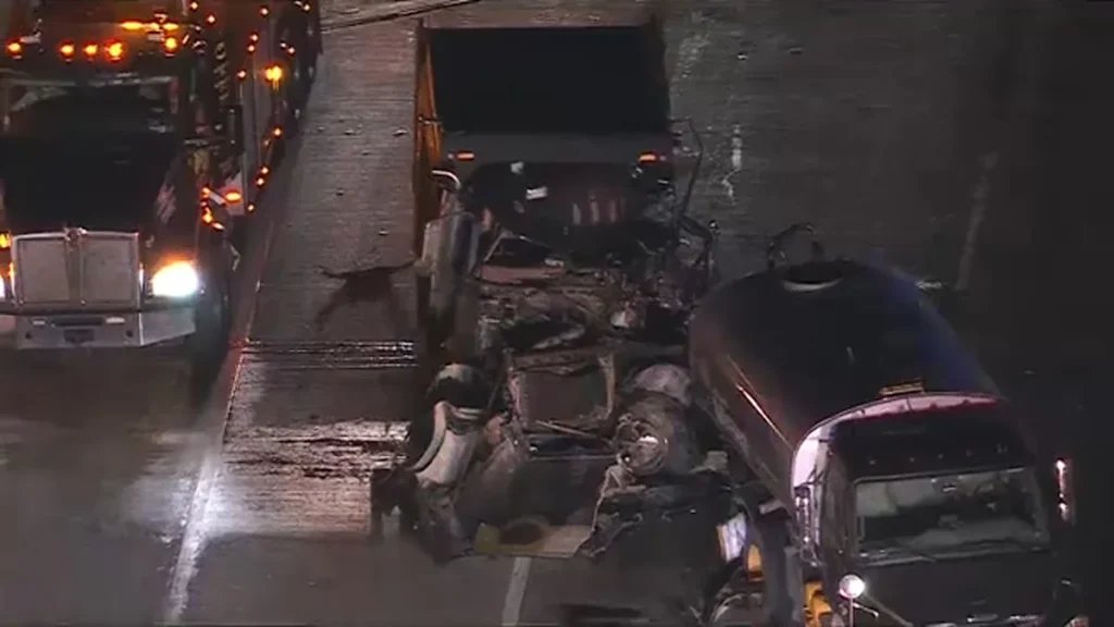 Fatal crash closes I-476 northbound in work zone