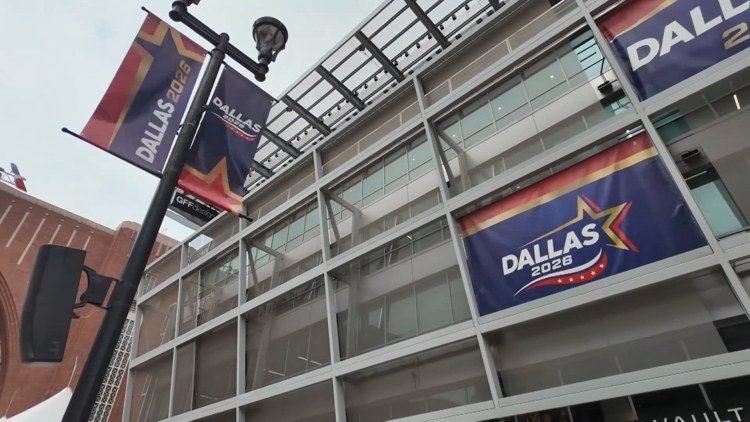 GOP Holds First Midterm Convention Ever in Dallas