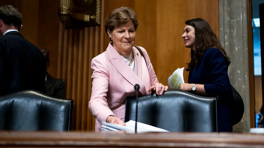 Shaheen Backs Israel Aid as Democrats Split on Vote