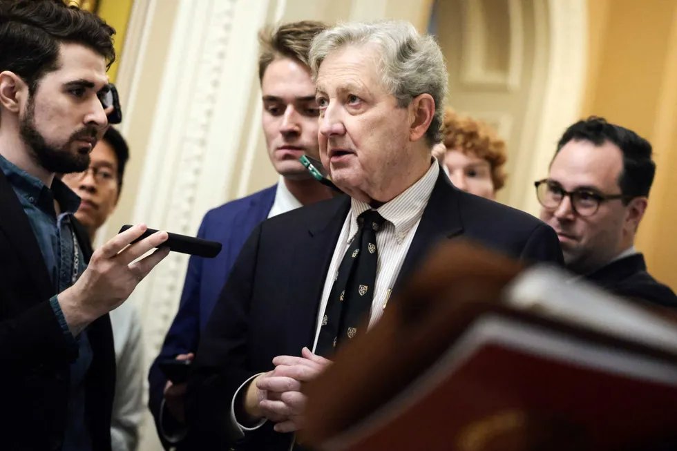 GOP Senators Block Trump’s Grant Power Plan