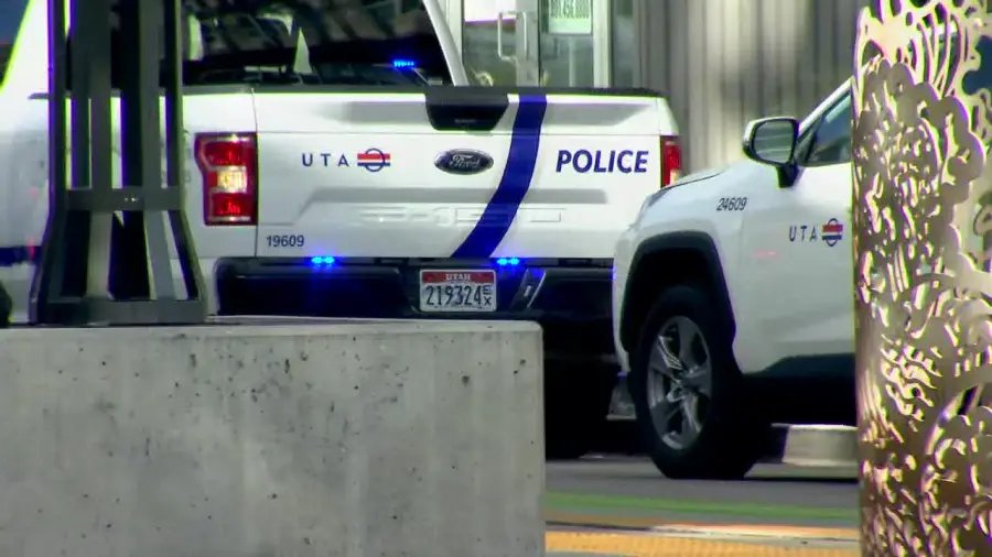 Man arrested after stabbing rider on TRAX train