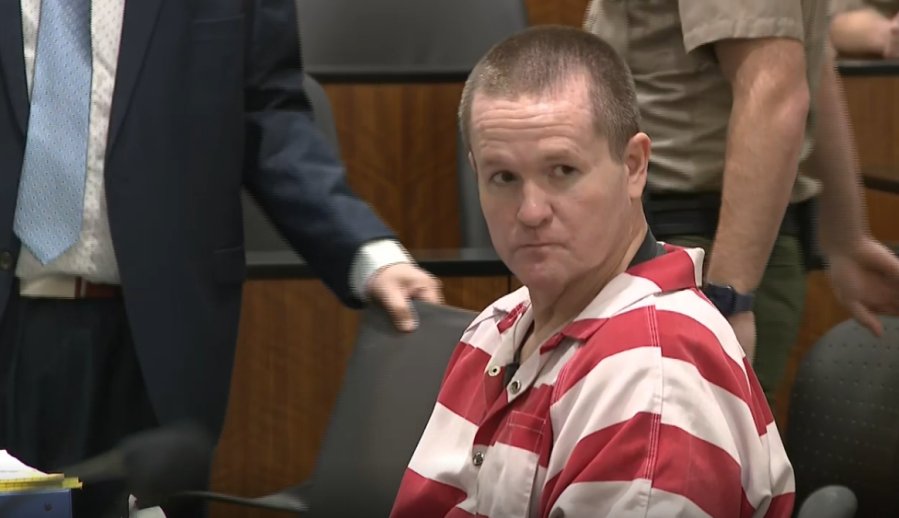 Officer killer tries to get prosecutors kicked off case