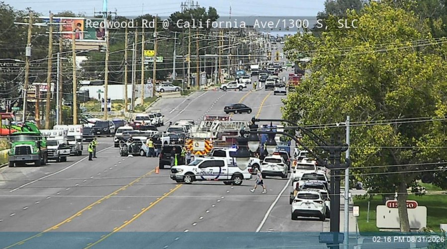 Fatal crash closes Redwood Road in Salt Lake City