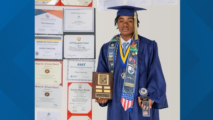 Wright State student dies after stepping into traffic
