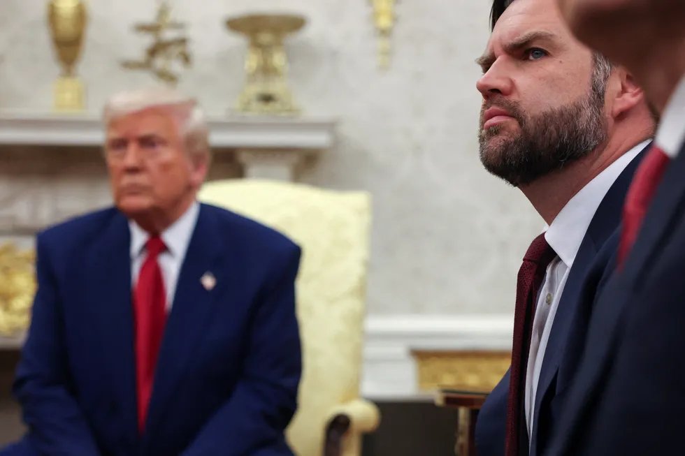 Trump Contradicts Vance on Iran War Just 24 Hours Later