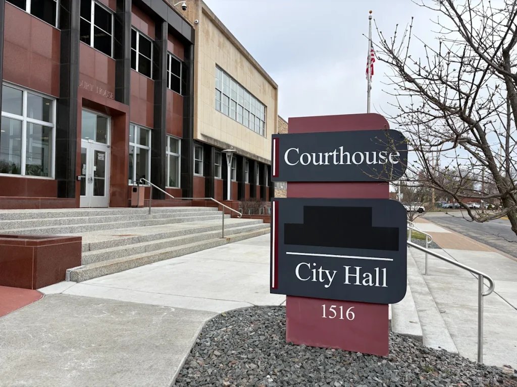Sister knew about stabbing death—why didn’t she report it?