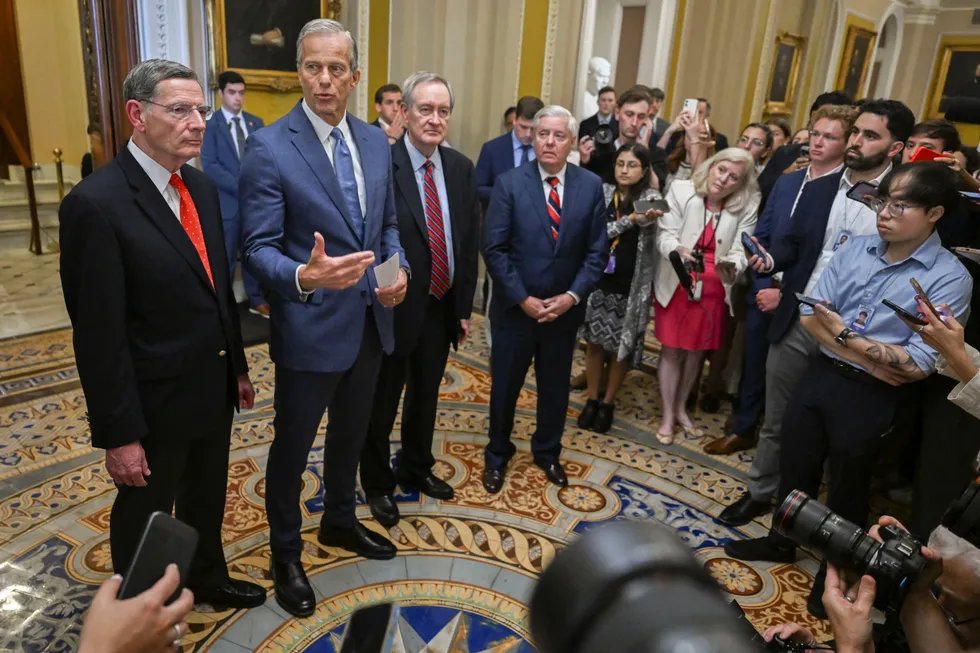 Trump Demands Senate Stay to Pass Voting Law
