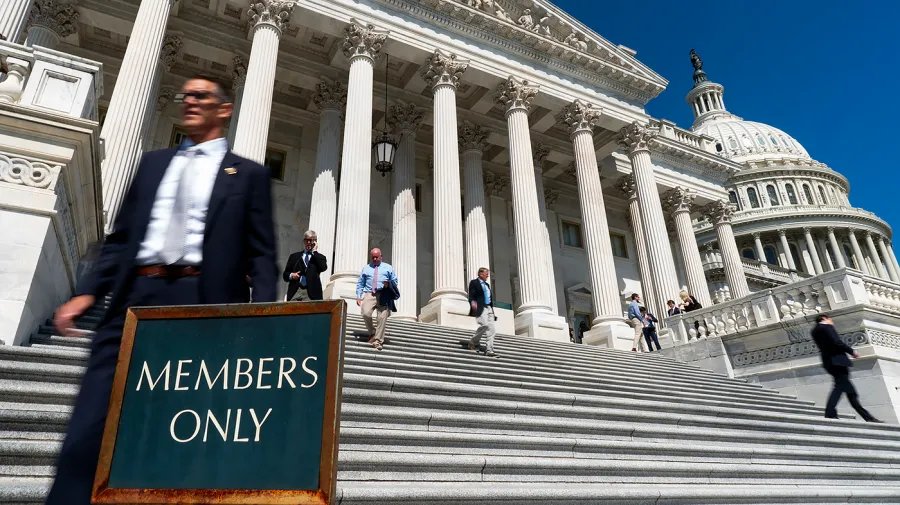 House Republicans Hunt for Wins as Midterms Near