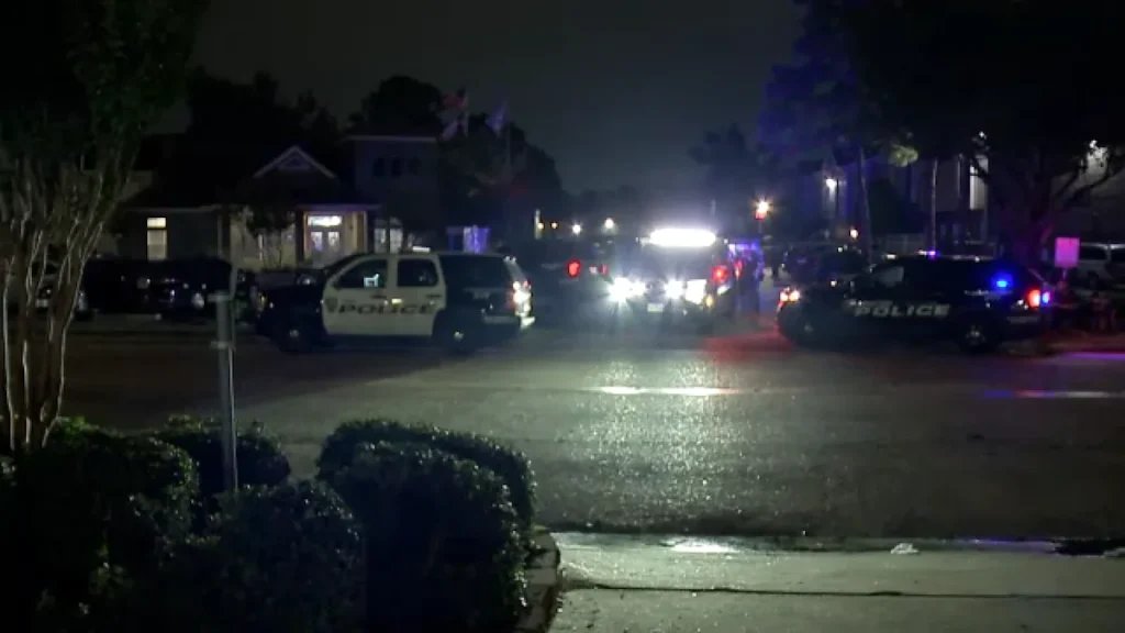 Two shot dead at apartment leasing office