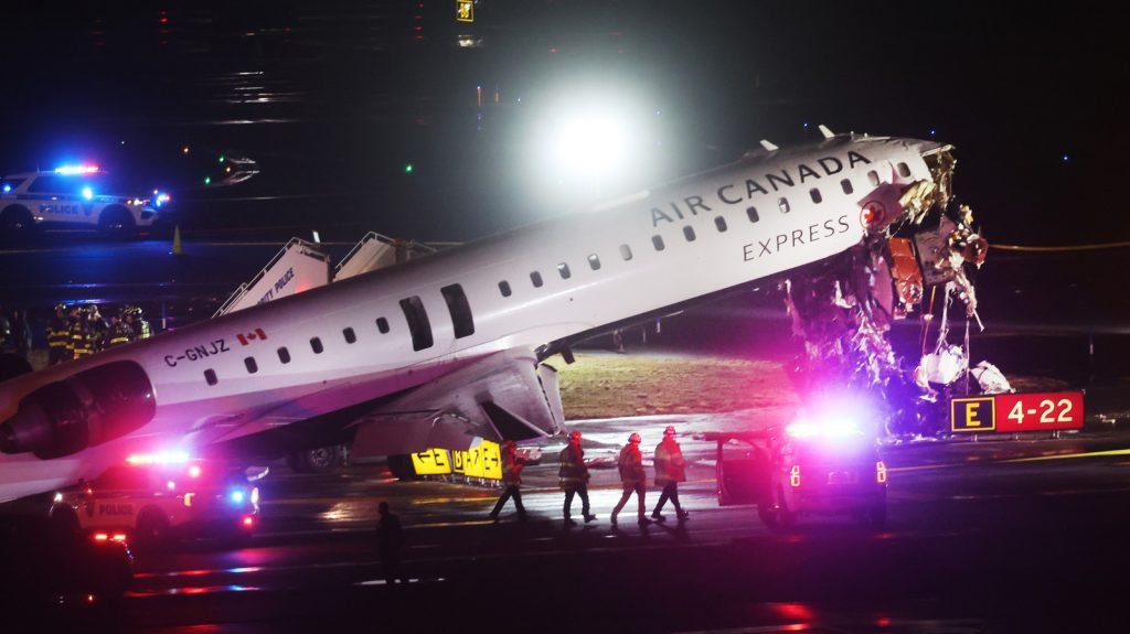 FAA fires controllers who left before fatal crash