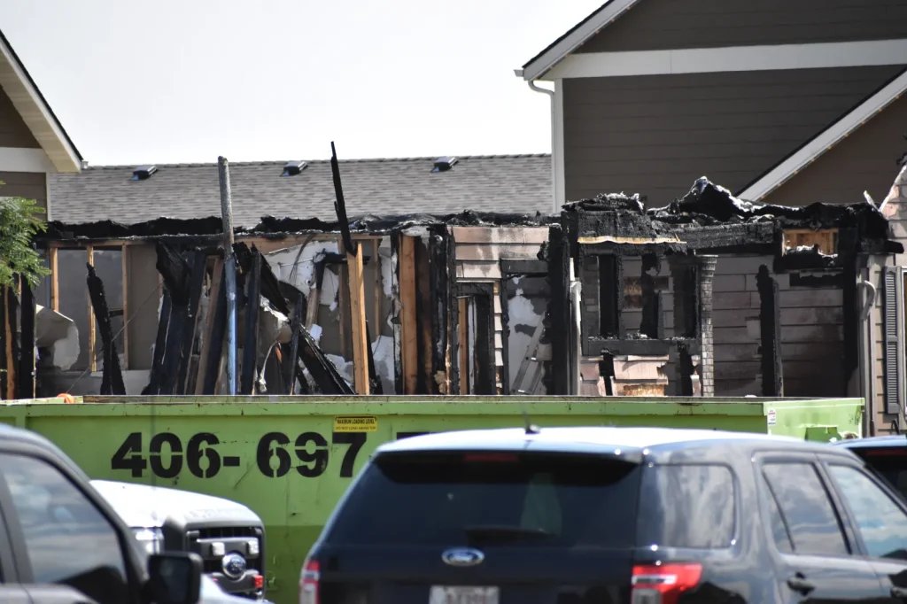 Man kills 8 relatives at family dinner, then himself