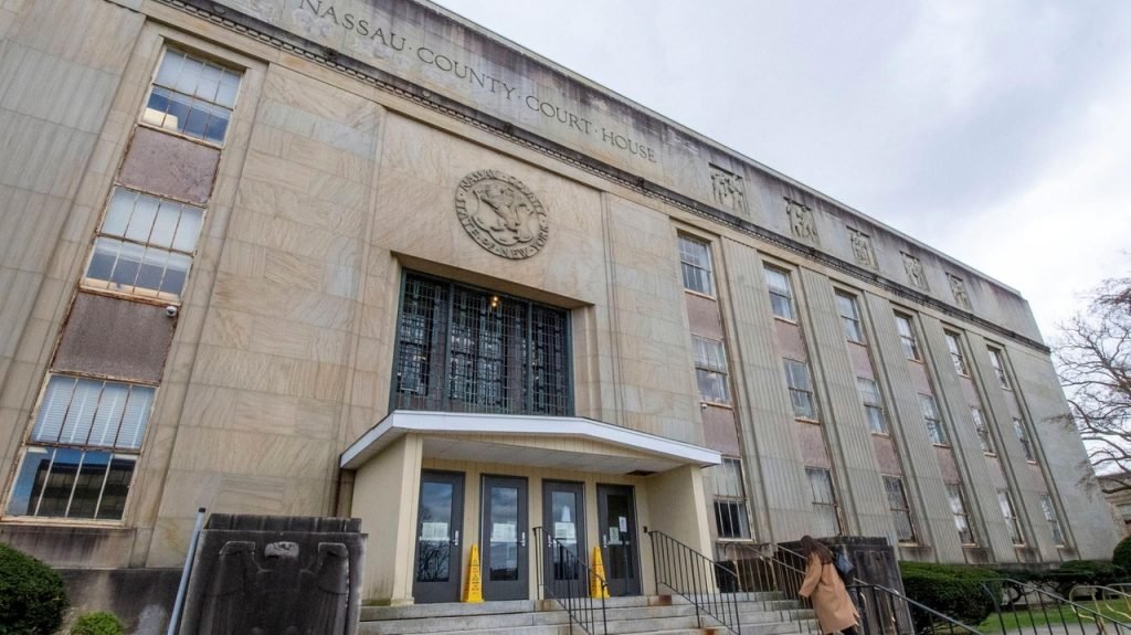Jose Olaya Pleads Guilty in Levittown Neighbor’s Beating Death