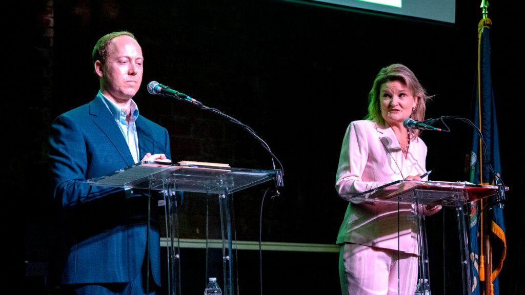 Kelly’s Endorsement Sparks Debate Over Governor’s Primary Role