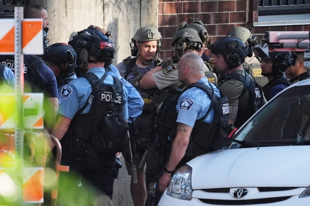 3 Dead in Downtown Minneapolis Shooting; Motive Unknown
