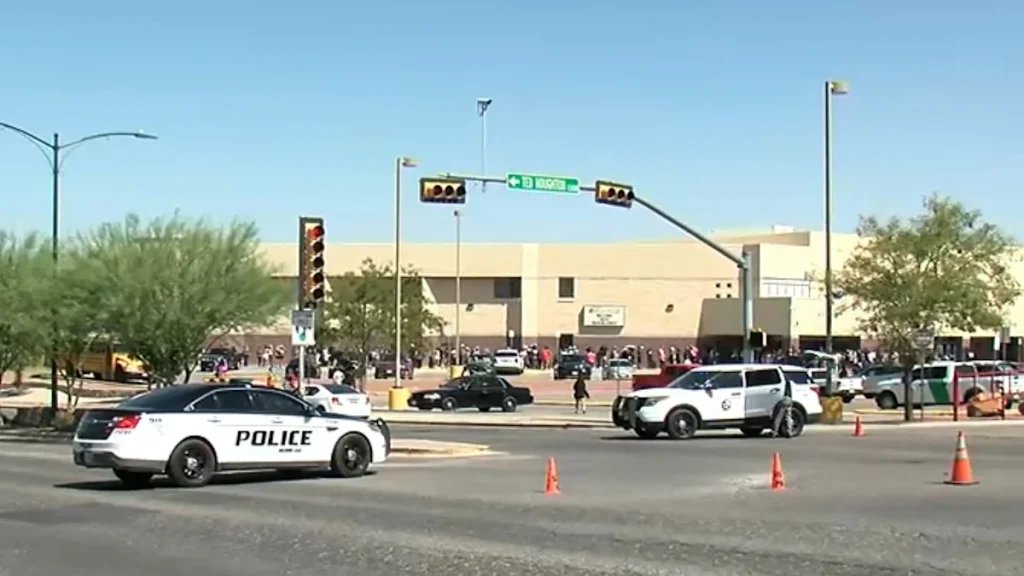 3 students stabbed at Texas high school