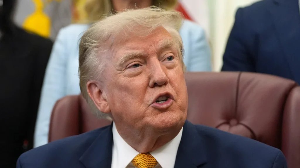 Trump Contradicts Himself on Lincoln Pool Contractor