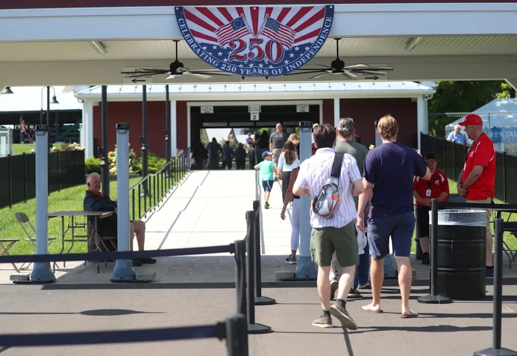 3 men beat fair visitor—why were kids nearby?