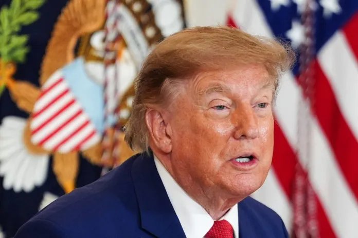 Trump Chooses Economic Pressure Over Bombing Iran