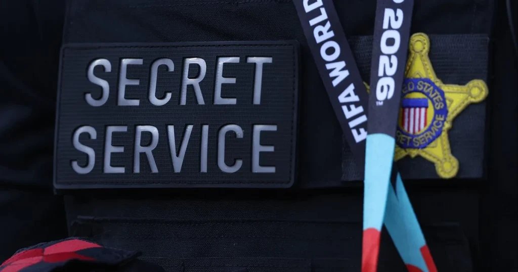 Secret Service Puts 3 Officials on Leave