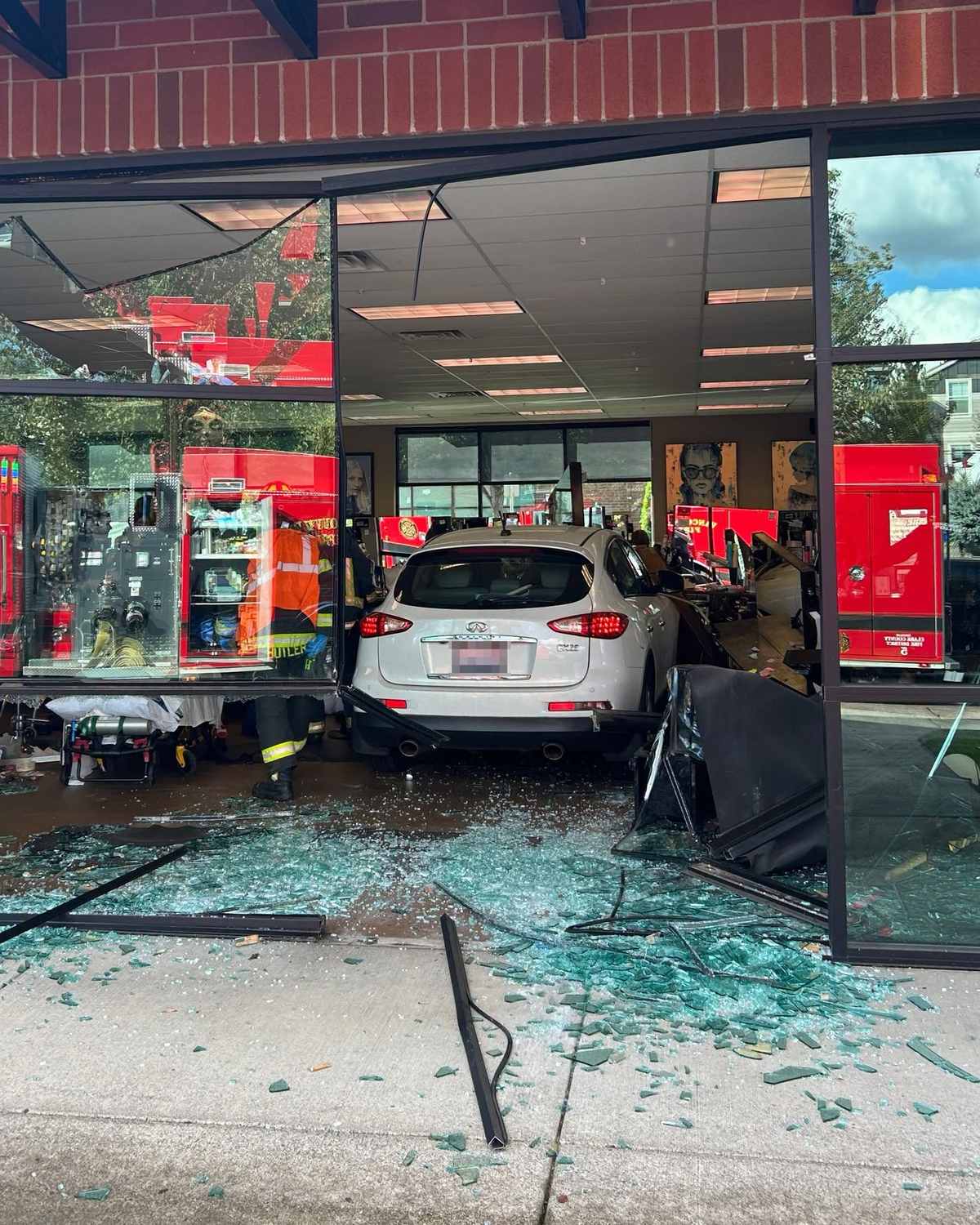 87-year-old woman drives into beauty school with 50 students inside