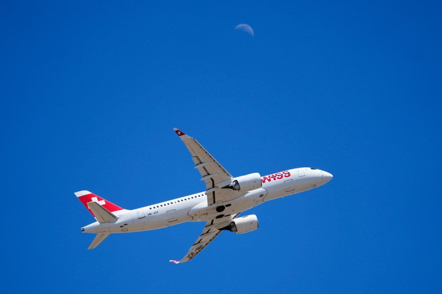 Unidentified Odor Forces Swiss Flight to Divert to Azores for Safety