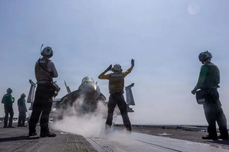 Trump Orders Navy to Ditch Modern Catapults