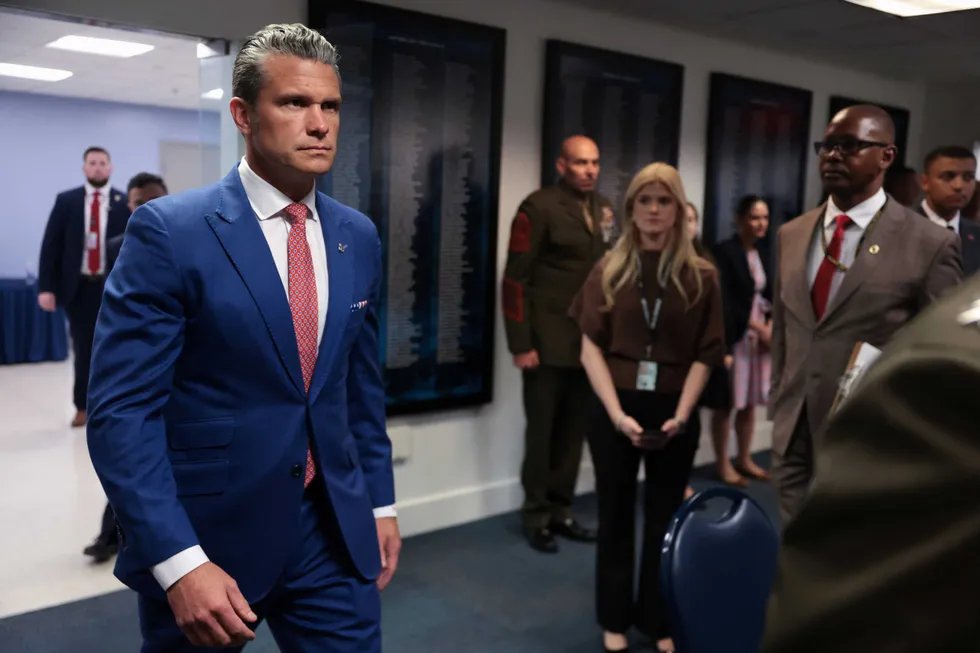Trump Sidelines Hegseth Over Iran War Disagreement