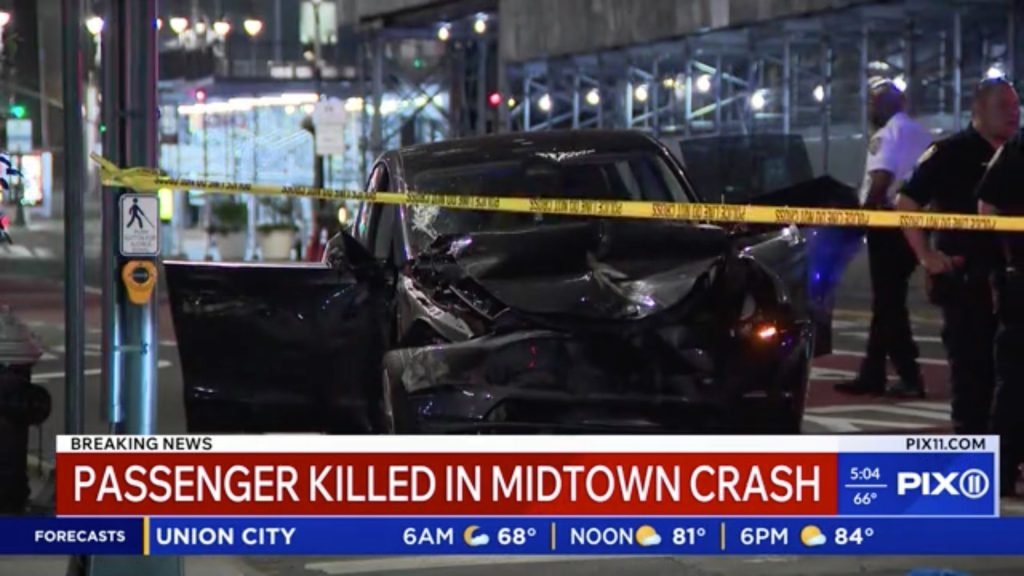 Tesla smashes into scaffolding in Midtown: 1 killed