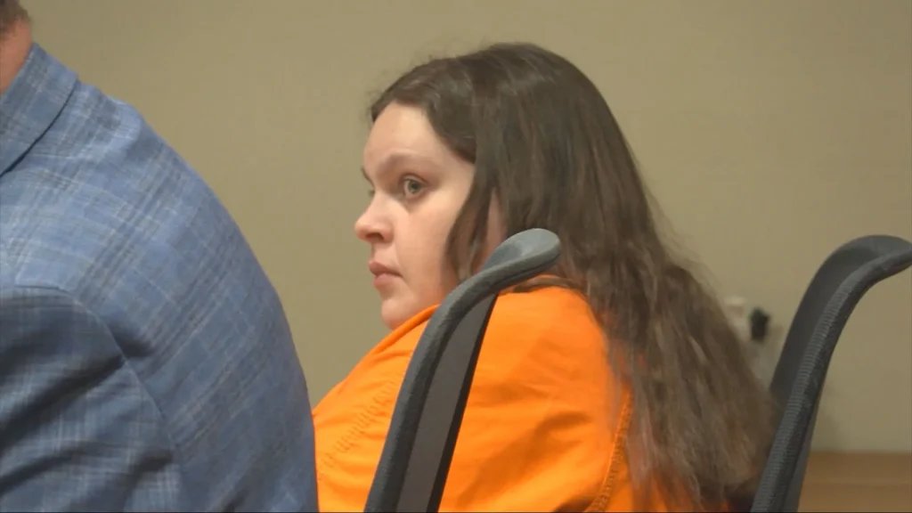 Judge: “Stray animals treated better” than 35-pound girl