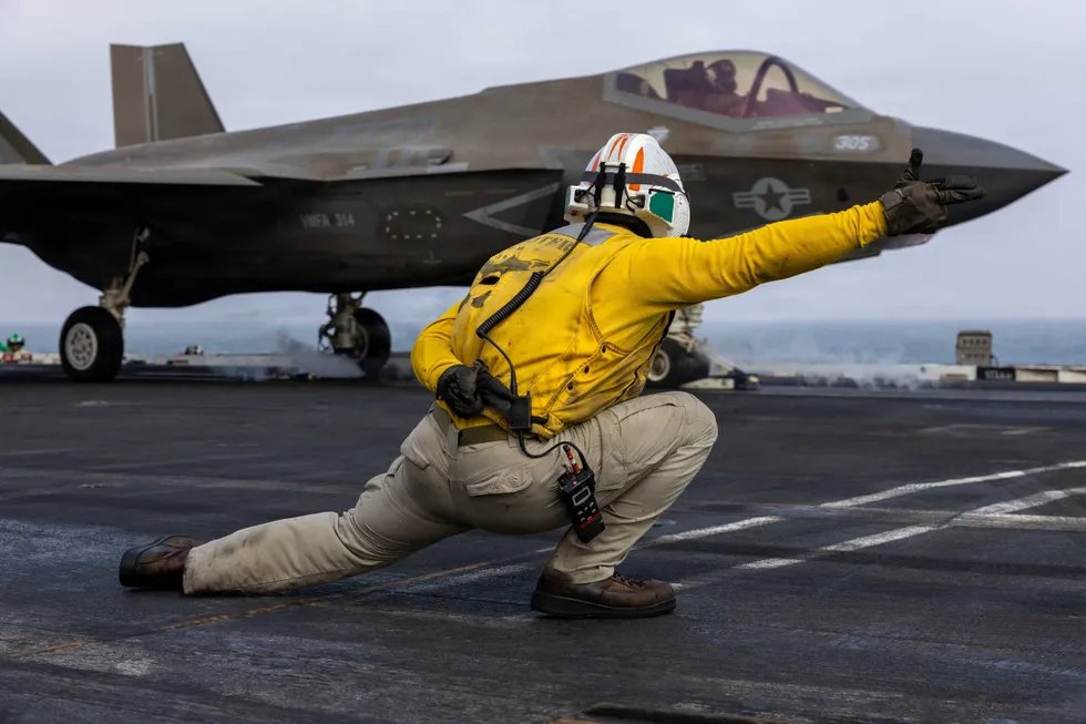 USS Abraham Lincoln Docks in Thailand After 200+ Days at Sea
