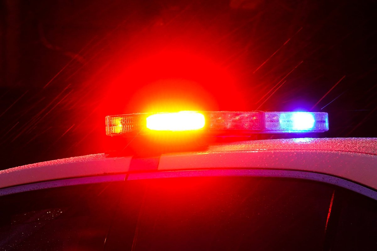 Man dies after being struck while standing in north Alabama road