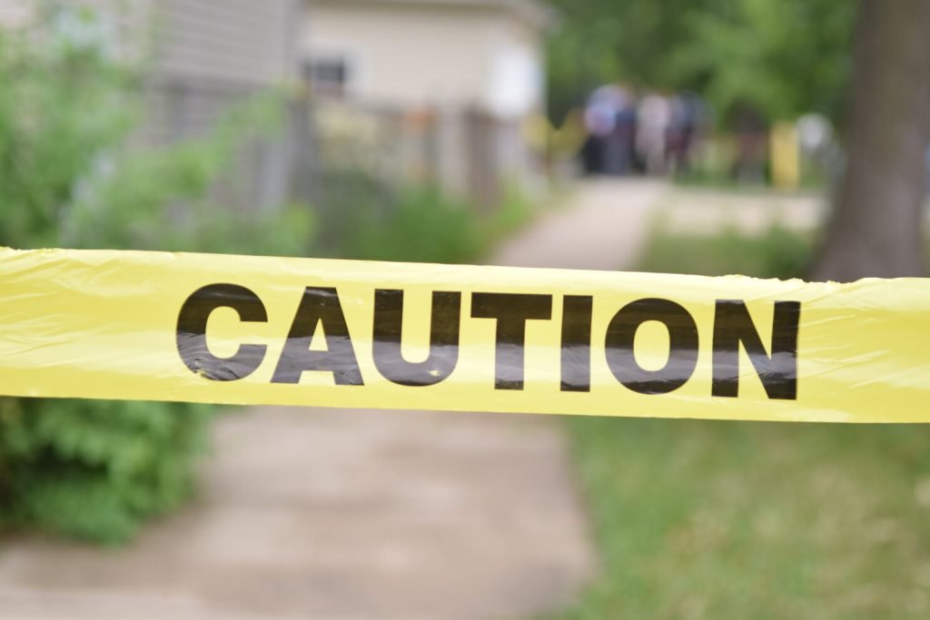 3 shot in West Garfield Park, shooters still at large