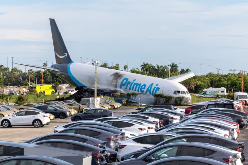 Amazon cargo plane careens off Miami runway: 5 dead