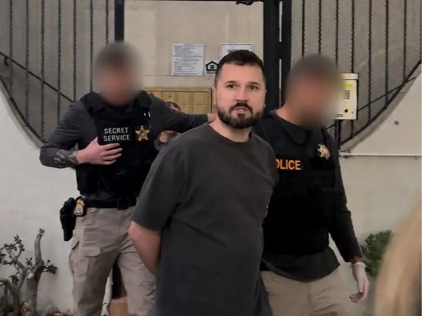 Podcaster arrested for threatening president