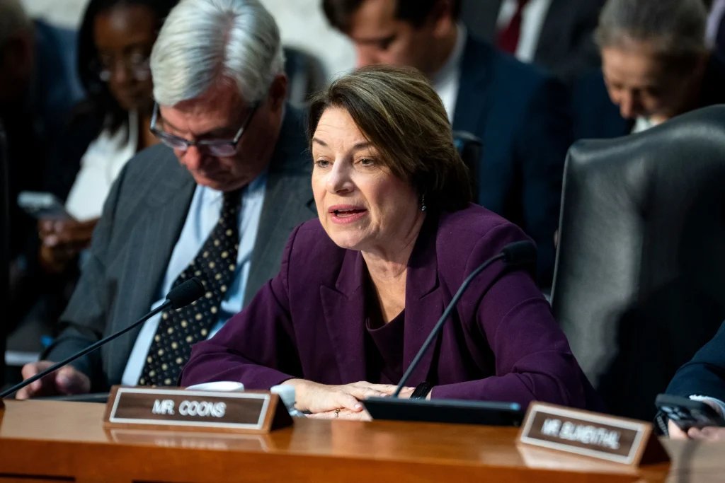 Klobuchar Silent on $250M Minnesota Fraud Scandal