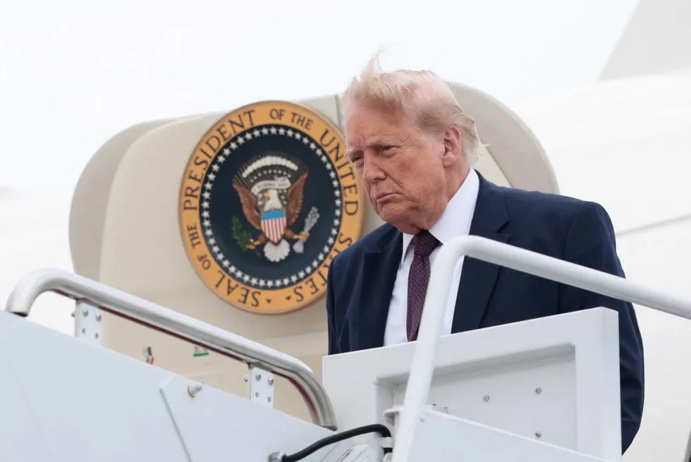 Trump Turns to Tech Bros as US Weapons Run Low