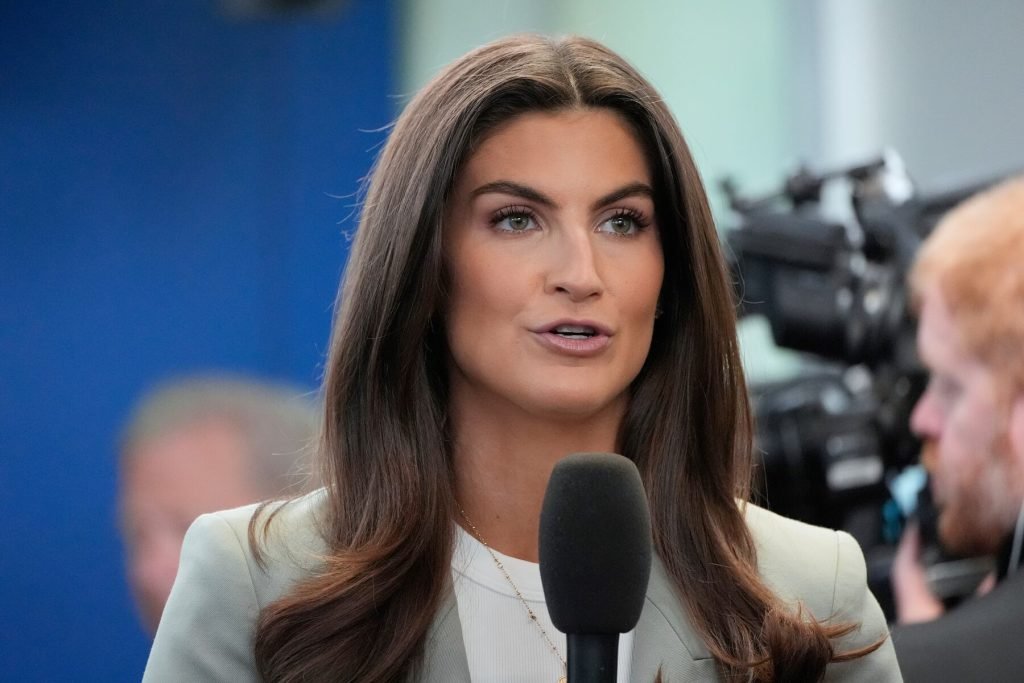 Trump Attacks CNN’s Kaitlan Collins at Dinner