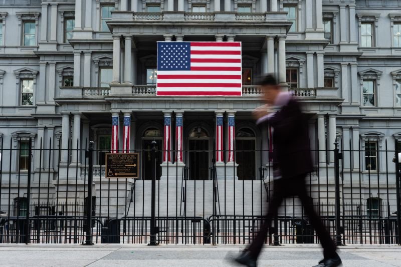 Trump Plans to Paint Historic DC Building White
