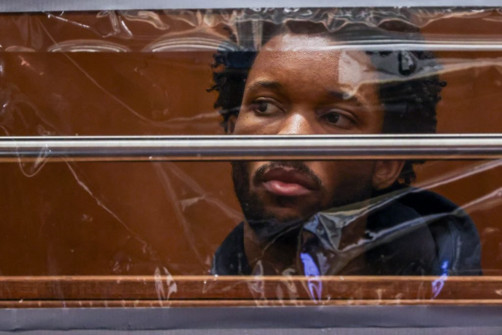 Singer accused of killing teen girlfriend, dismembering her